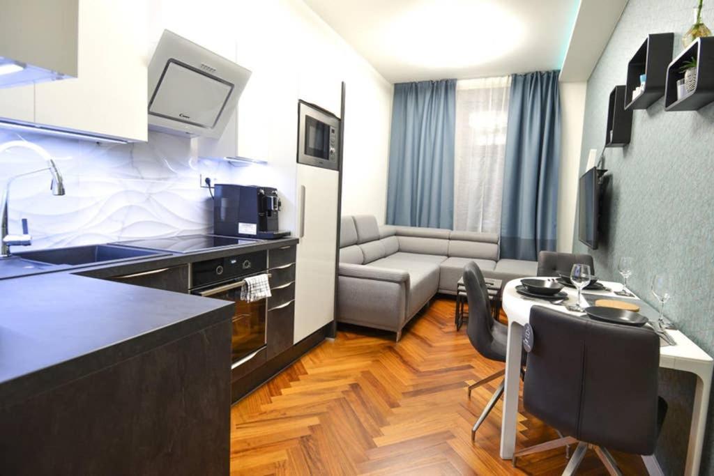 Brandly New Apartment Andel Prague Exterior photo